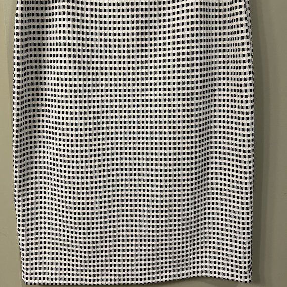 Skirt - Picture 2 of 5